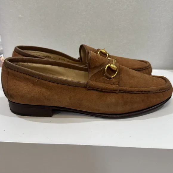 Gucci Brown Suede Loafers with Gold Accent with a stain on the back size 37.5 - Picture 5 of 5